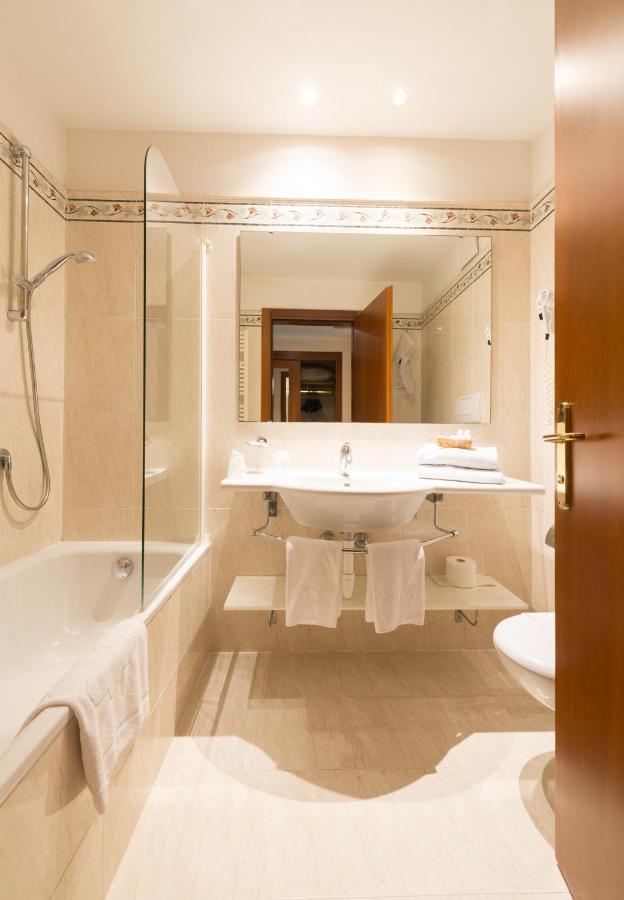 Hotel Eden Levico Terme Buitenkant foto
