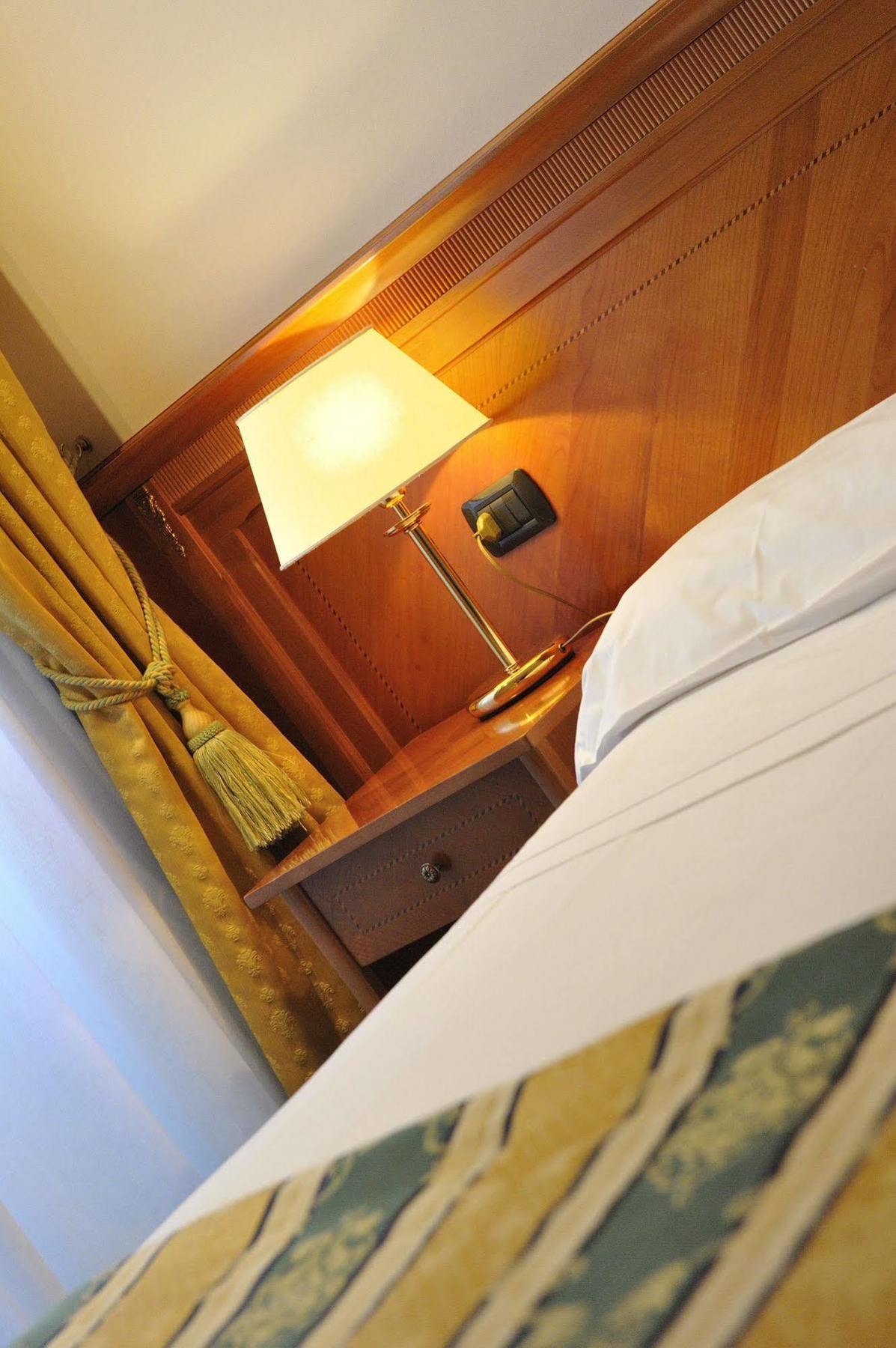 Hotel Eden Levico Terme Buitenkant foto
